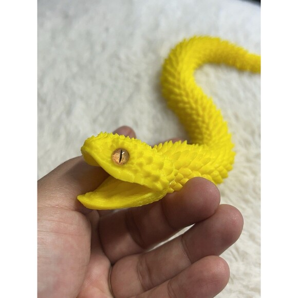 3D Printed Articulated Viper Snake. Fidget Toy. - Picture 3 of 7